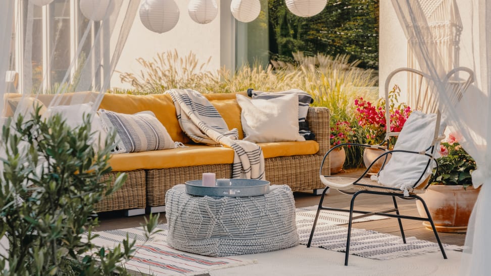 Conversation Set vs Bistro Set: Choosing the Perfect Outdoor Patio Furniture